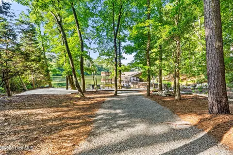 105 Shallow Ford Dr, Rockingham, NC 28379