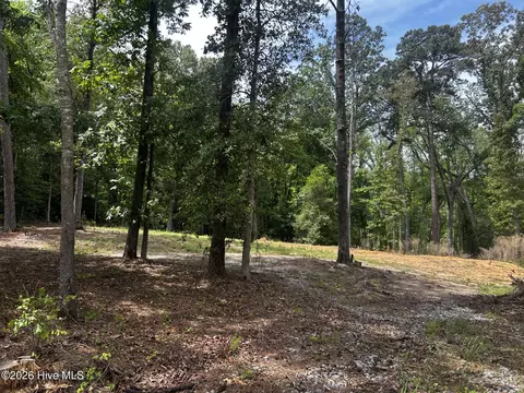 11 Heritage Dr, Laurinburg, NC 28352