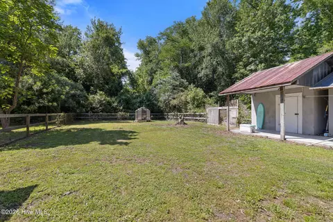 Exterior - 981 Sloop Point Loop Rd, Hampstead, NC 28443 photo 17 of 17