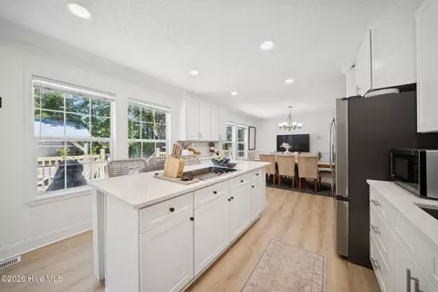 Kitchen - 981 Sloop Point Loop Rd, Hampstead, NC 28443 photo 7 of 7