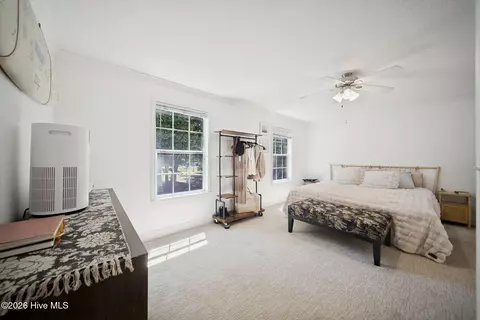 Bedroom - 981 Sloop Point Loop Rd, Hampstead, NC 28443 photo 3 of 6