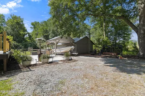 Exterior - 981 Sloop Point Loop Rd, Hampstead, NC 28443 photo 15 of 17