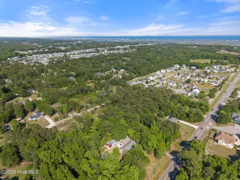 View/Area - 981 Sloop Point Loop Rd, Hampstead, NC 28443 photo 3 of 6