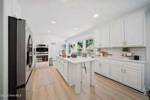 Kitchen - 981 Sloop Point Loop Rd, Hampstead, NC 28443 photo 2 of 7