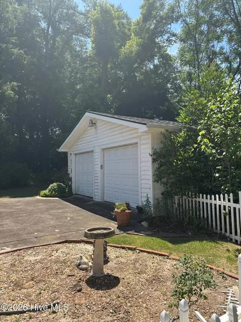 Exterior - 228 E Main St, Gibson, GA 30810 photo 2 of 2