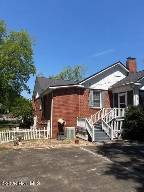Exterior - 228 E Main St, Gibson, GA 30810 photo 1 of 2