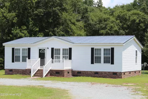 108 Country Farm Ln, Beulaville, NC 28518