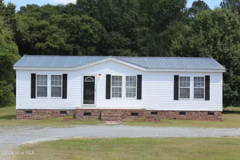 108 Country Farm Ln, Beulaville, NC 28518
