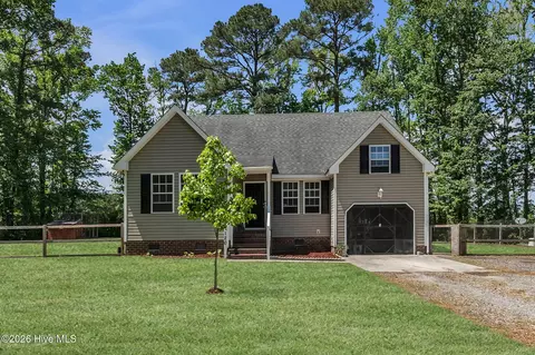 120 Longhorn Dr, Moyock, NC 27958