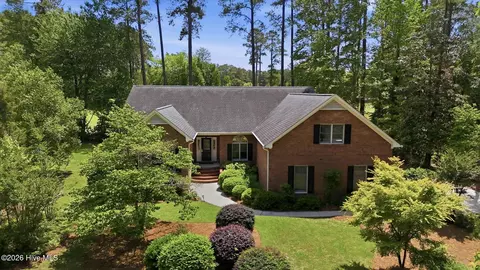 204 Firestone Ct, New Bern, NC 28562