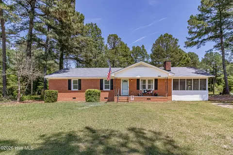989 Garner Chapel Rd, Mount Olive, NC 28365