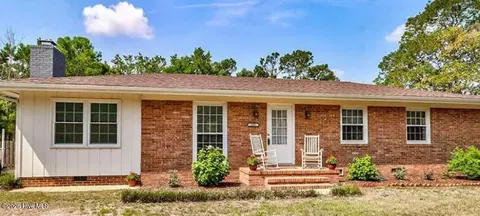 205 Greenview Dr, Wilmington, NC 28411