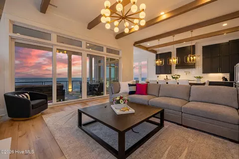 47 Grand View Dr, Ocean Isle Beach, NC 28469