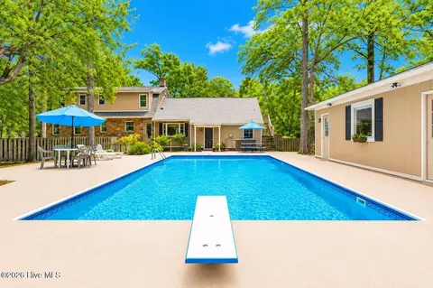 713 Dale Ave, Southport, NC 28461