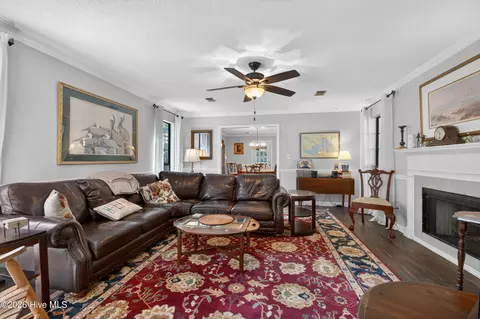 Living - 2510 Commons Trce, Augusta, GA 30909 photo 3 of 4