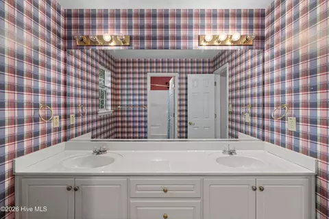 Bath - 4229 Waylon Dr, Martinez, GA 30907 photo 6 of 7