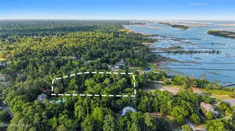 200 Oyster Bay Ln, Wilmington, NC 28409