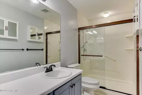 Bath - 1035 Old Marks Dr, Augusta, GA 30909 photo 1 of 2
