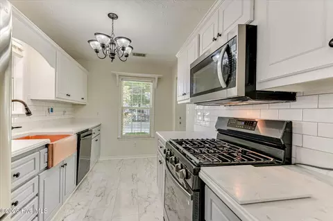 Kitchen - 1035 Old Marks Dr, Augusta, GA 30909 photo 1 of 7