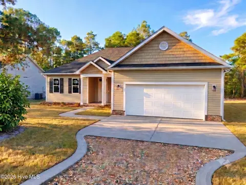 13 N High Point Rd, Southport, NC 28461