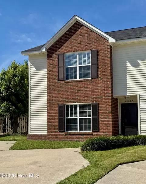 2502 Bluff View Ct #A, Greenville, NC 27834
