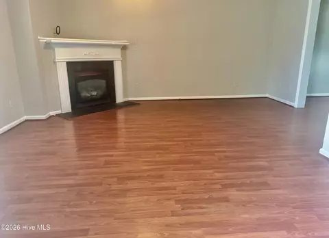 2502 Bluff View Ct #B, Greenville, NC 27834