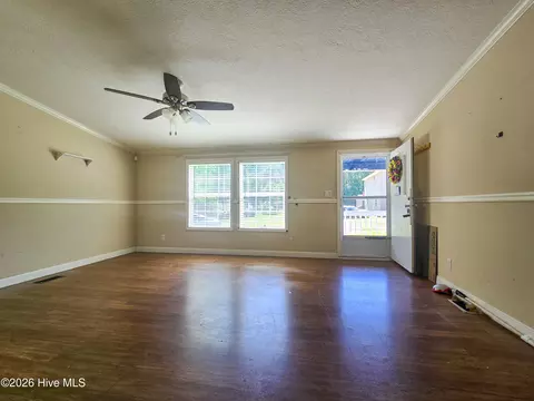 147 Bourbon St, Camden, NC 27921 photo 2