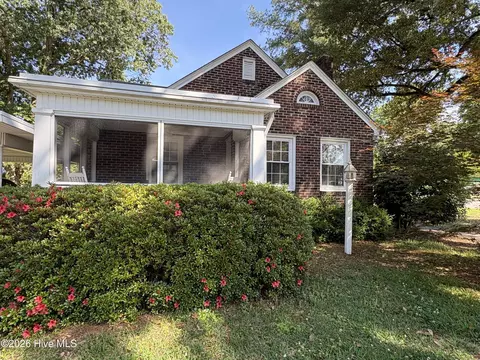 Exterior - 310 E 12th St, Washington, NC 27889 photo 4 of 6