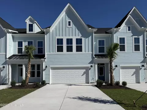 6803 Fellowship Dr, Leland, NC 28451