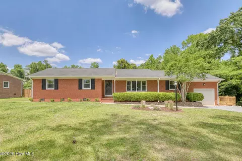 13 Holland Dr, Castle Hayne, NC 28429
