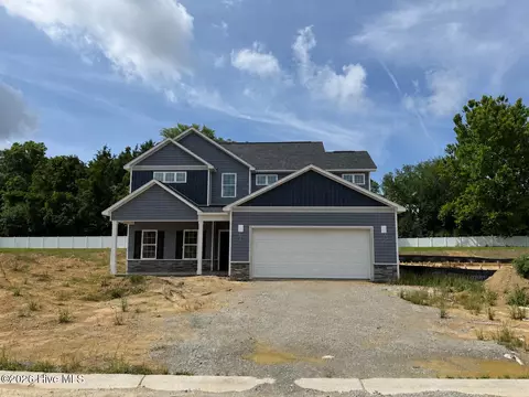 75 Crossvine St, Selma, NC 27576