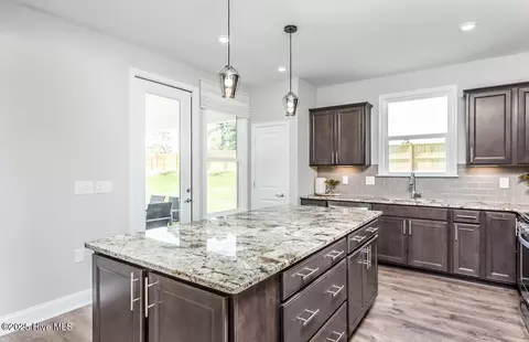Kitchen - 5943 Moonshell Loop, Wilmington, NC 28412 photo 2 of 4
