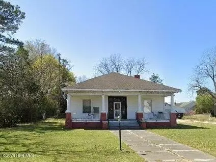 302 N Marlboro St, Mccoll, SC 29570