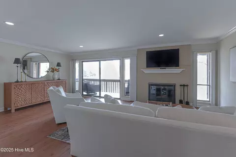 Living - 1175 Saint Andrews Dr # 206, Pinehurst, NC 28374 photo 1 of 2