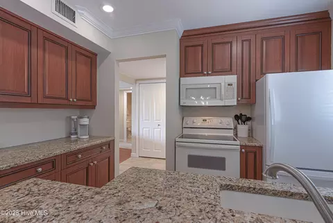 Kitchen - 1175 Saint Andrews Dr # 206, Pinehurst, NC 28374 photo 1 of 1