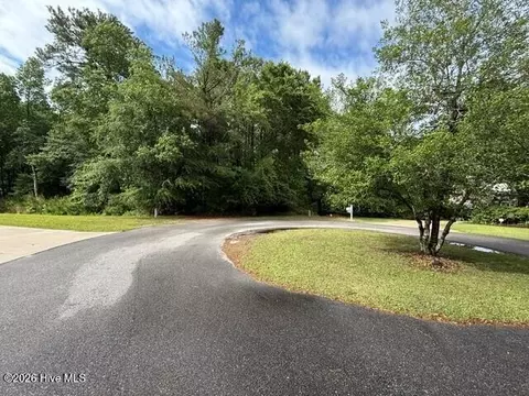 22 W High Bluff Dr, Hampstead, NC 28443 photo 2