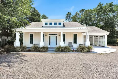 513 Spencer Farlow Dr #B, Carolina Beach, NC 28428