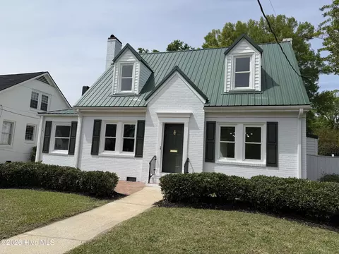 510 S 4th St, Smithfield, NC 27577