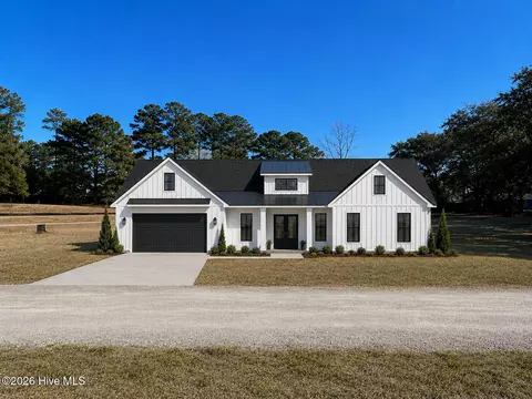 1844 Oak Harbor Dr SW, Ocean Isle Beach, NC 28469