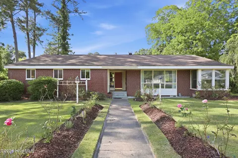 1608 Rhem Ave, New Bern, NC 28560