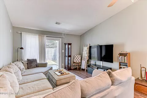 Living - 2017 Summer Valley Way, Augusta, GA 30909 photo 2 of 4