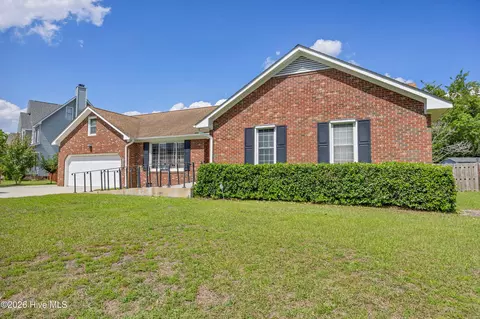 3601 Amber Dr, Wilmington, NC 28409