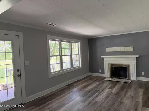 Living - 189 Seashore Dr, Atlantic, NC 28511 photo 1 of 5