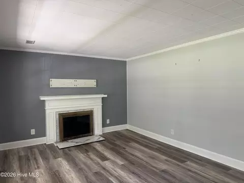 Living - 189 Seashore Dr, Atlantic, NC 28511 photo 2 of 5