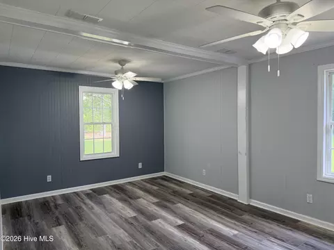 Living - 189 Seashore Dr, Atlantic, NC 28511 photo 3 of 5