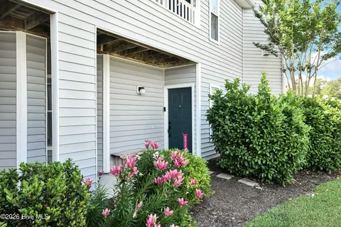 4148 Breezewood Dr #104, Wilmington, NC 28412