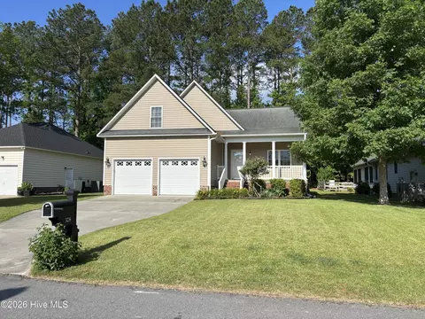 328 Lakemere Dr, New Bern, NC 28562