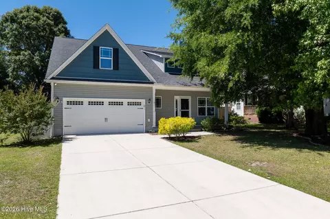 211 Derby Downs Dr, Sneads Ferry, NC 28460