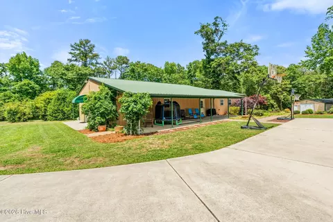 Exterior - 408 Jefferson St, Hamlet, NC 28345 photo 8 of 16