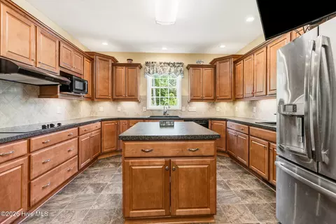 Kitchen - 408 Jefferson St, Hamlet, NC 28345 photo 1 of 6